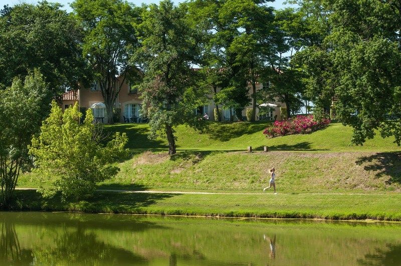 La Residence Du Lac Monflanquin Exterior photo